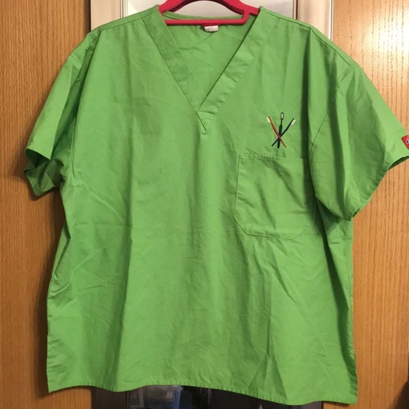 Dickies Tops - Dickies Large dental scrubs top.  Green V neck with tooth brush embroidery
